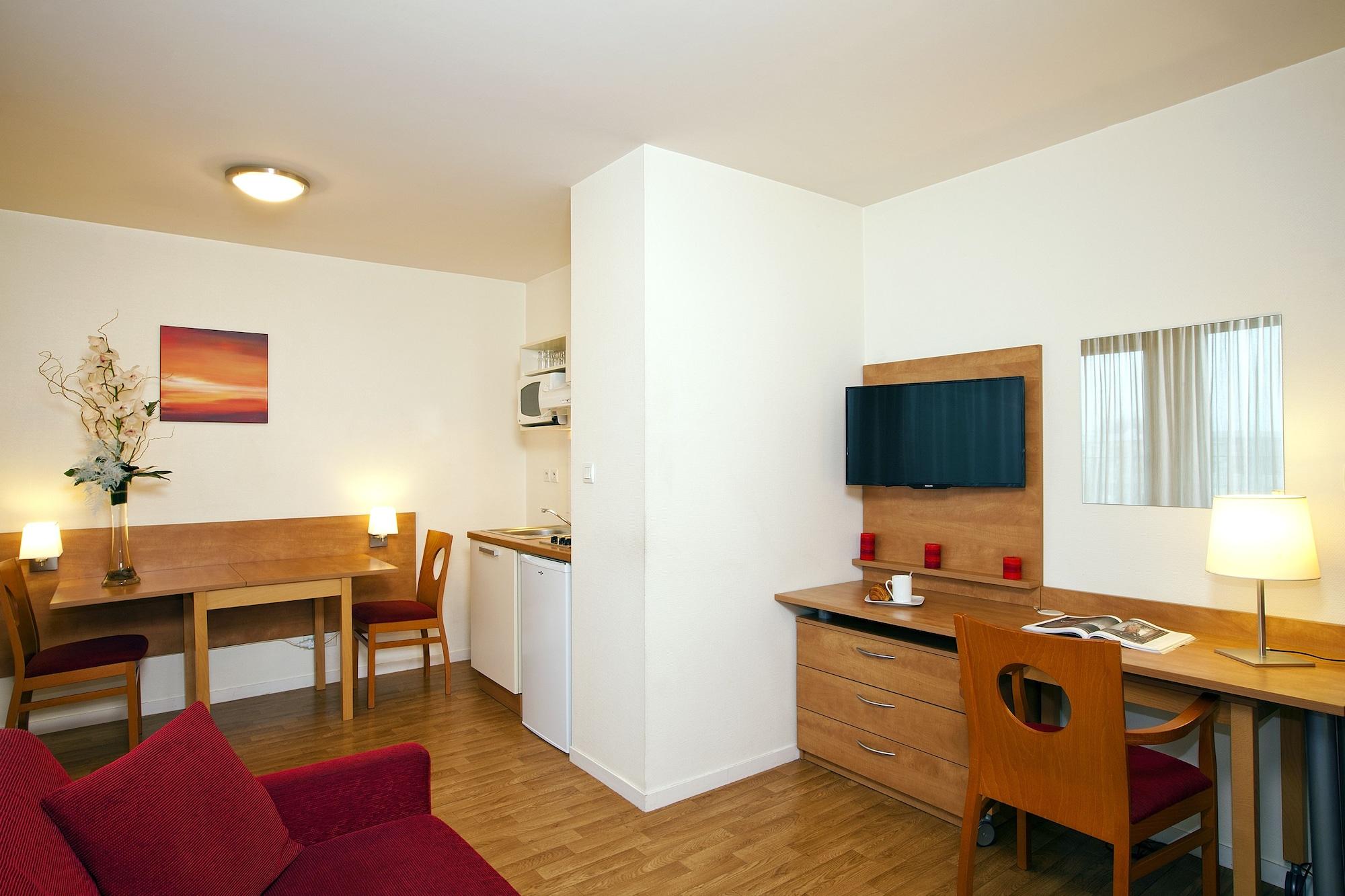 Sejours & Affaires Rennes Villa Camilla Экстерьер фото